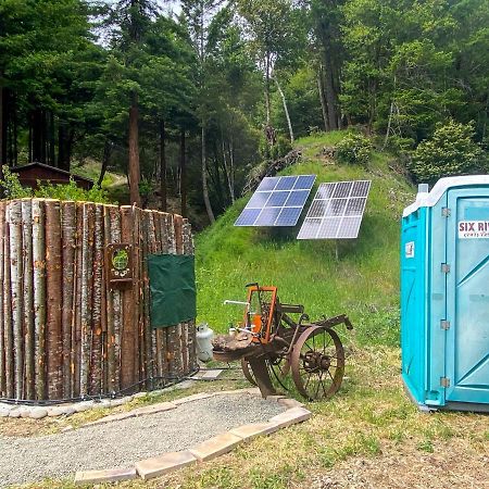 Glamping In The Redwoods With A Hot Tub! Hotell Garberville Eksteriør bilde