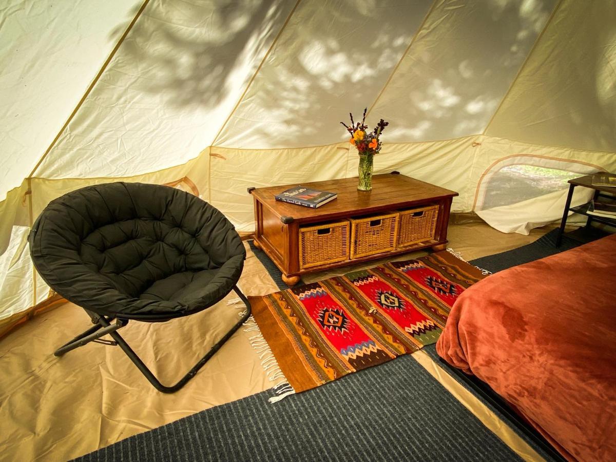 Glamping In The Redwoods With A Hot Tub! Hotell Garberville Eksteriør bilde